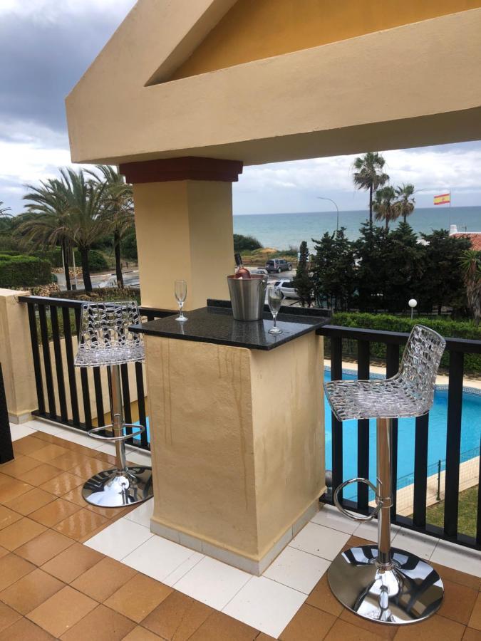 Beachfront Apartment - Sea Views - Marbella Zewnętrze zdjęcie