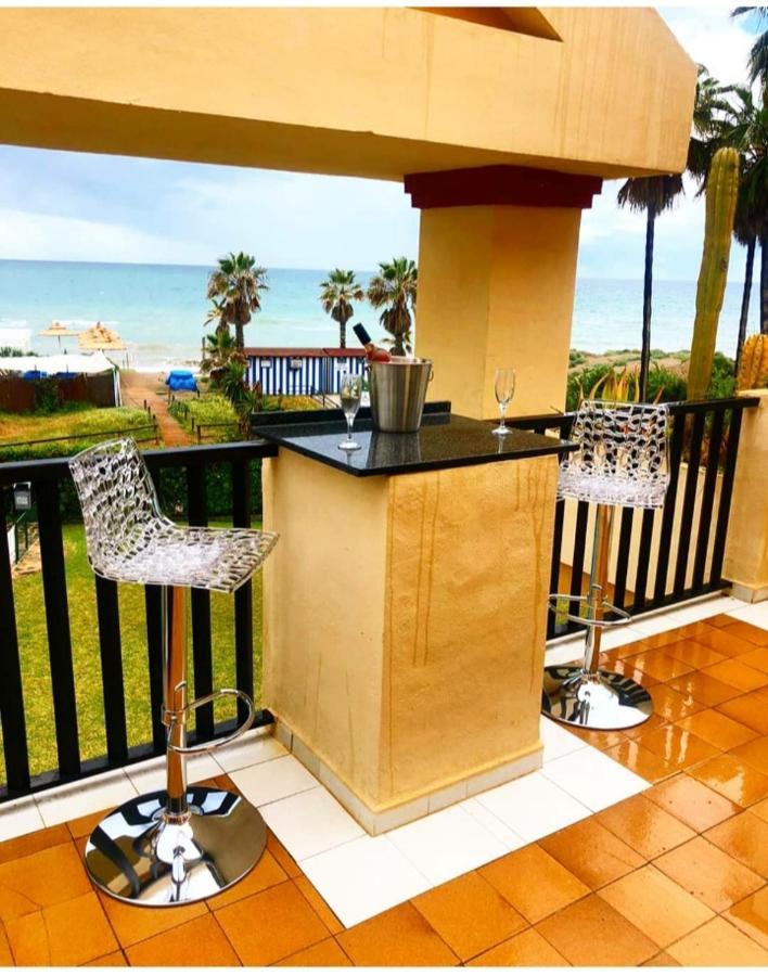 Beachfront Apartment - Sea Views - Marbella Zewnętrze zdjęcie