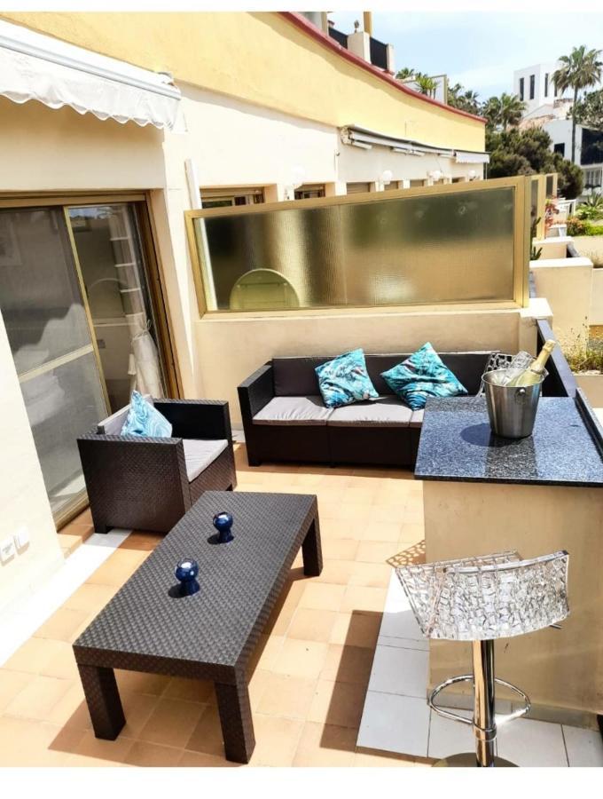 Beachfront Apartment - Sea Views - Marbella Zewnętrze zdjęcie