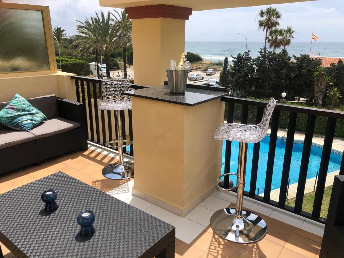 Beachfront Apartment - Sea Views - Marbella Zewnętrze zdjęcie