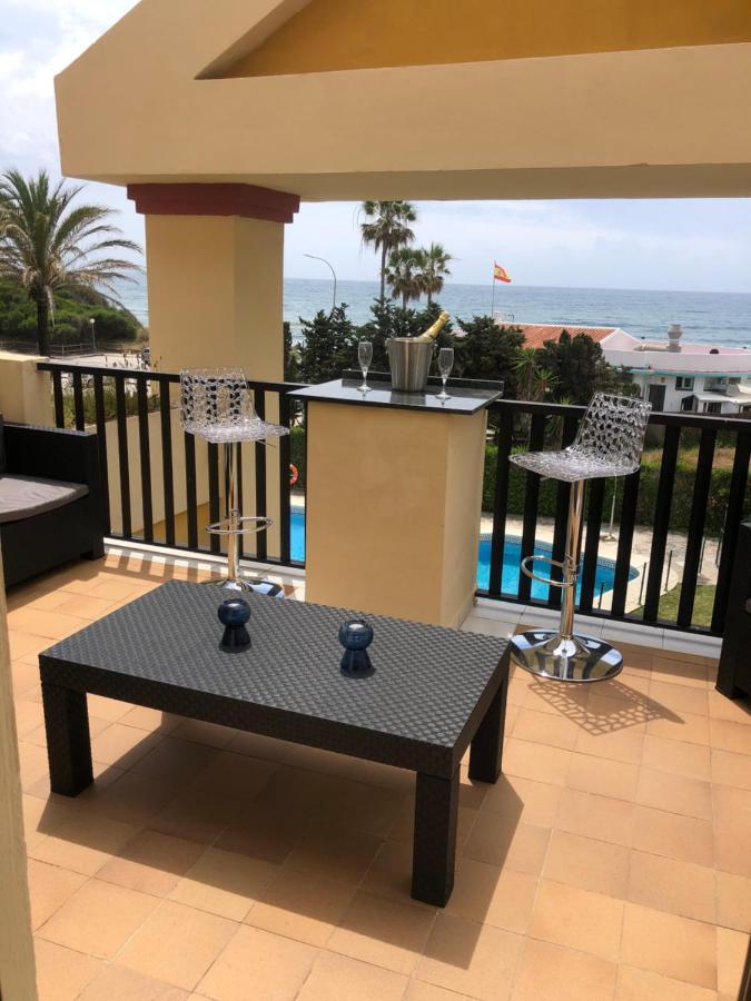 Beachfront Apartment - Sea Views - Marbella Zewnętrze zdjęcie