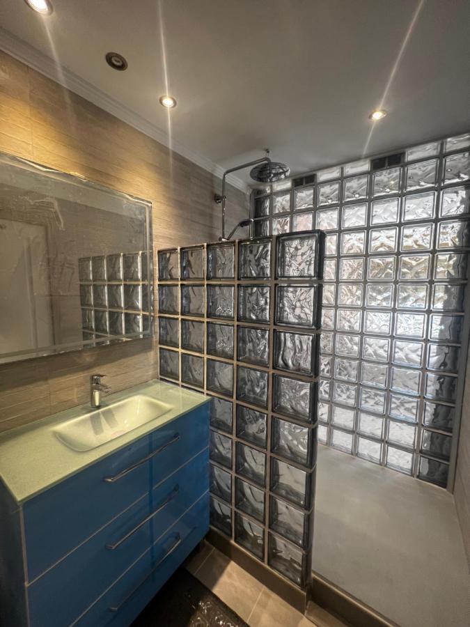 Beachfront Apartment - Sea Views - Marbella Zewnętrze zdjęcie